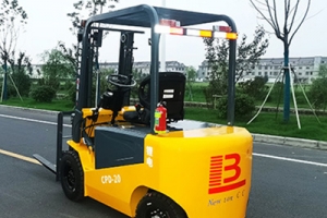 江蘇電動叉車廠家注重電動液壓叉車的哪些重要部件？