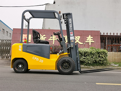 電動(dòng)叉車
