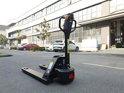 庫(kù)叉叉車