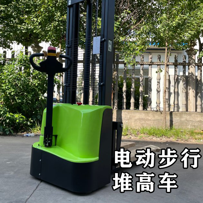 1.5噸步行式全電動堆高車 勞動強度更低