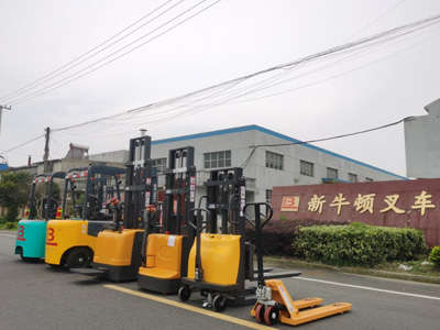 新牛頓叉車：以智造之力，賦能全球物流搬運(yùn)