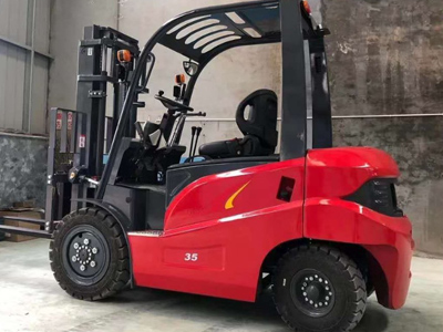 燃油叉車保養維護