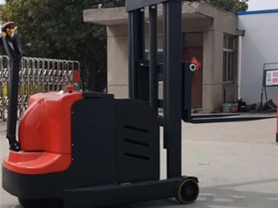 步行式堆高車